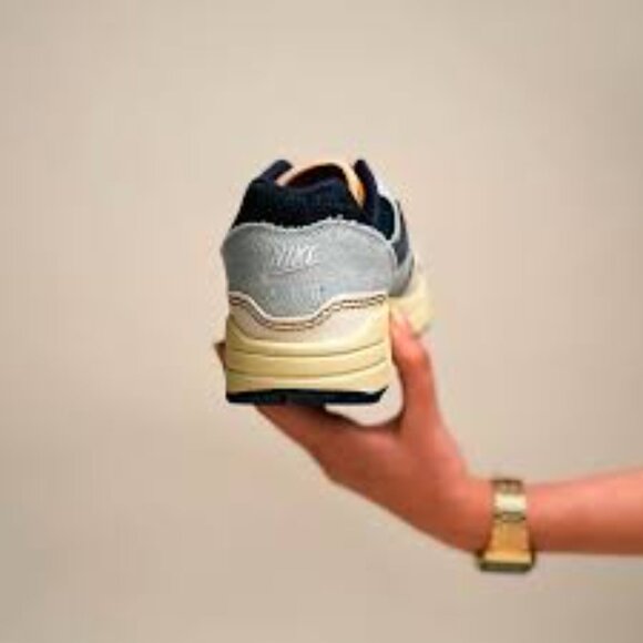 Nike AIR MAX 1 '87 "AURA/MIDNIGHT NAVY/ PALE IVORY" Men's 12.5 / W14 - Picture 10 of 10